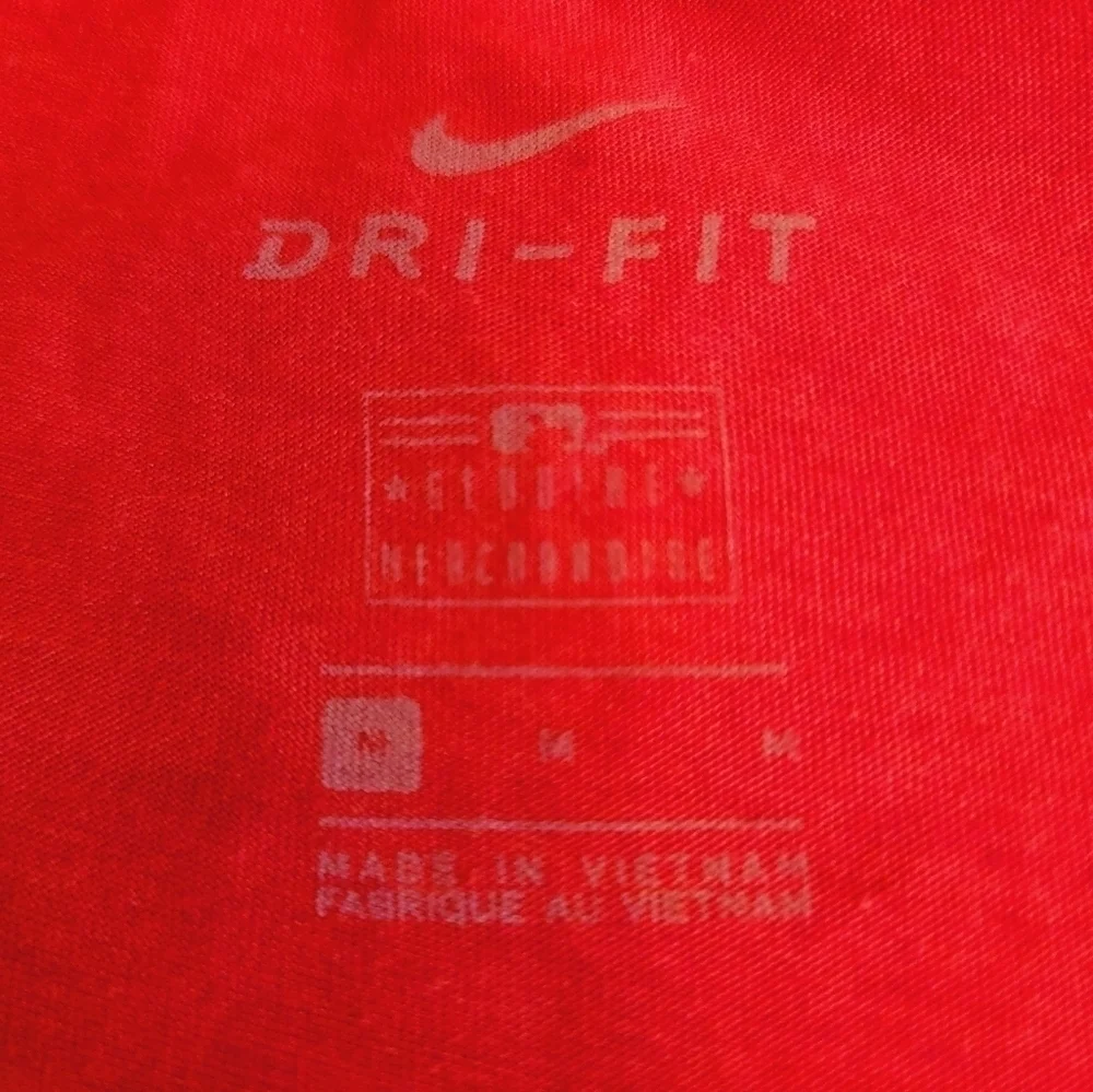 Nike Philadelphia Phillies T Shirt M